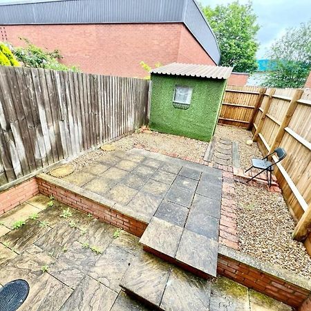 Lovely Spacious Room Near Train Station And University Dallington  Kültér fotó